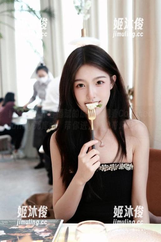 Callmecandy 微密圈 - 不容错过的原图!观看Callmecandy死库水,带你进入她的奇幻世界!