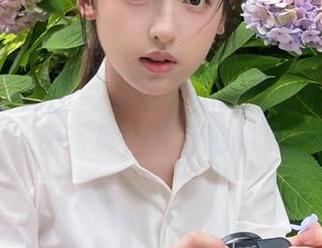Feilin嗲囡囡 – 尖叫吧！施忆佳KITTY比基尼美图写真，揭开她的夏日秘密