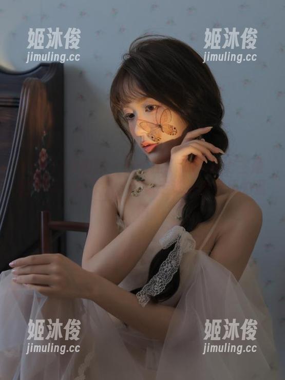 Feilin嗲囡囡 - 施忆佳KITTY护士主题的免费写真作品，带你走进护理世界的温情