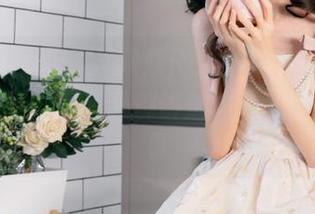Feilin嗲囡囡 – 欣欣Rubybaby写真集中的原图：每一幕都讲述着动人的剧情故事