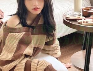 GIRLT果团网 – 云菲菲的黑白写真全套原图：当每一幕都诉说不为人知的故事