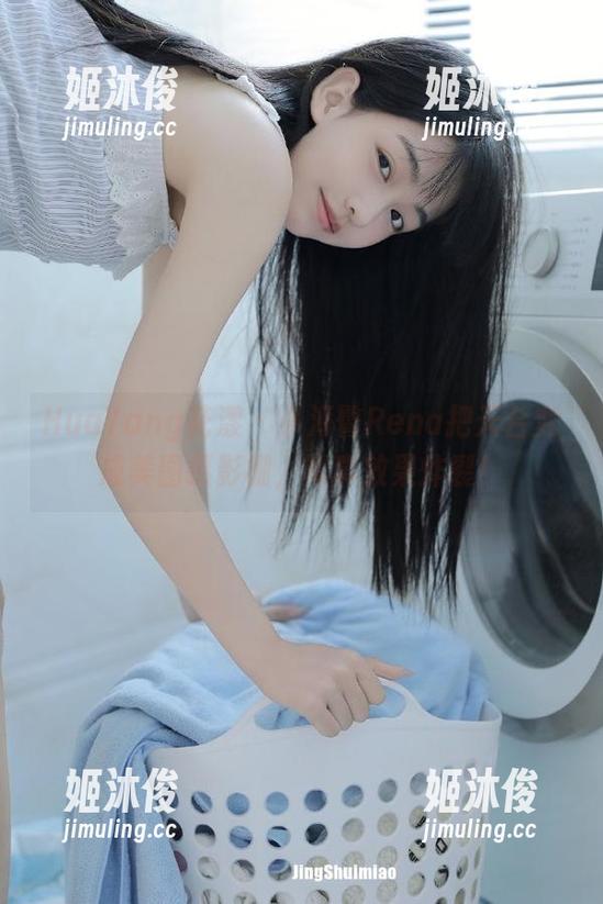 HuaYang花漾-小海臀Rena HuaYang花漾 - 小海臀Rena把天台变成美图摄影棚,写真效果炸裂!