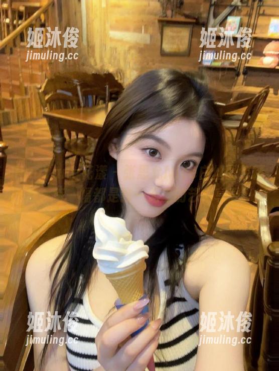 HuaYang花漾 - 张思允Nice白丝图包精选：每一幅都是独一无二的艺术享受！