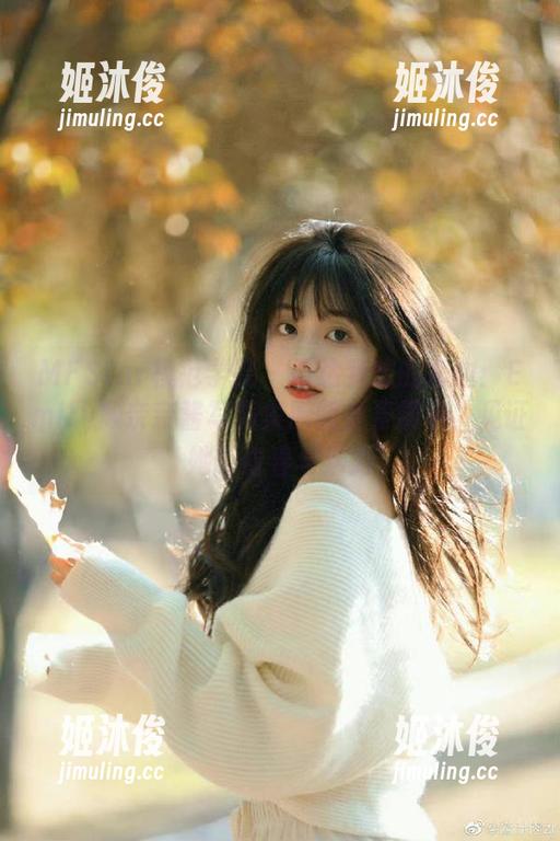 MFStar模范学院-Emily顾奈奈酱 MFStar模范学院 - 抵达梦想的海边:Emily顾奈奈酱写真集原图全景展示,见证她的青春与活力