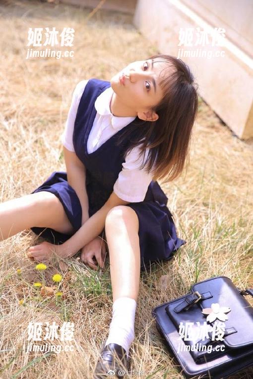 MFStar模范学院-欧阳美萱 MFStar模范学院 - 欧阳美萱的双马尾写真:绝美壁纸打造青春的无限可能!
