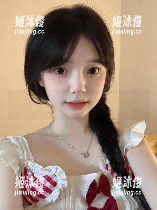 MiiTao蜜桃社-木楠Nan MiiTao蜜桃社 - 木楠Nan最新力作:镂空写真展现轻盈与深度的碰撞