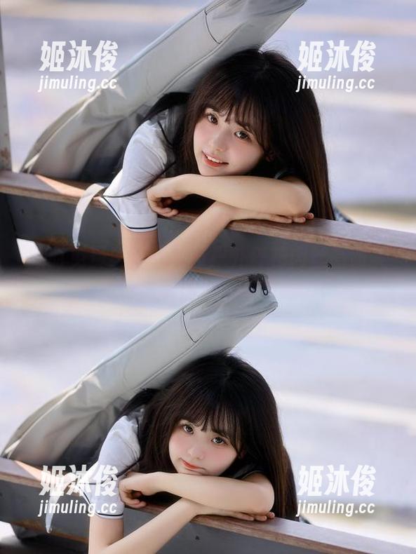 MussGirl慕丝女郎 限时免费!慕丝女郎户外碎花肉丝高跟美女图包,带你体验极致魅力!
