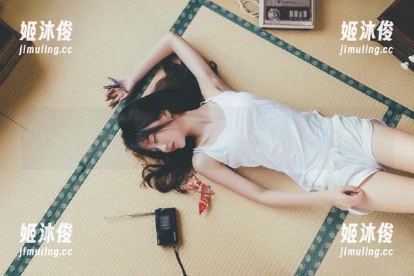 MyGirl美媛馆-vetiver嘉宝贝儿 MyGirl美媛馆 - 探索vetiver嘉宝贝儿的短裤风格:图包分享中蕴藏的时尚灵感与搭配技巧!
