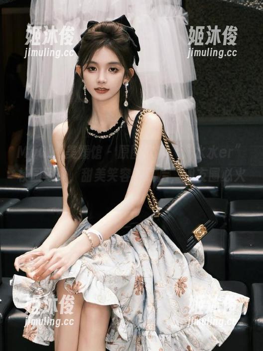MyGirl美媛馆-水水er MyGirl美媛馆 - 原图欣赏:“水水er”校园写真,甜美笑容下载后,朋友圈必火!
