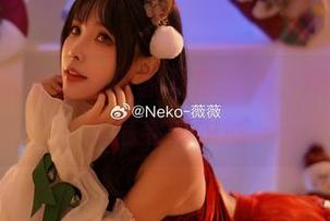 Neko薇薇姐姐独家私房美图，捕捉性感与温柔的瞬间