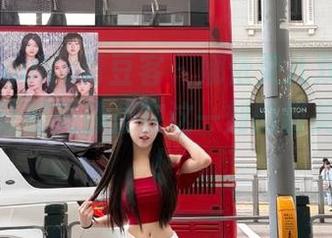 QingDouKe青豆客 – 娜依灵儿双人写真全集：让时光静止在这一刻的甜美与欢笑！