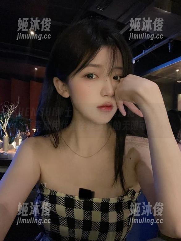 SHENSHI绅士-李欣 SHENSHI绅士 - 探索免费旗袍写真合集,李欣用优雅诠释美丽的无限可能