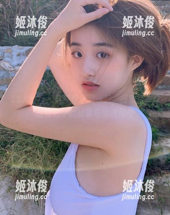 SSA丝社-萱萱 SSA丝社 - 与萱萱学姐一起,探索写真作品图包中的故事与情感深度