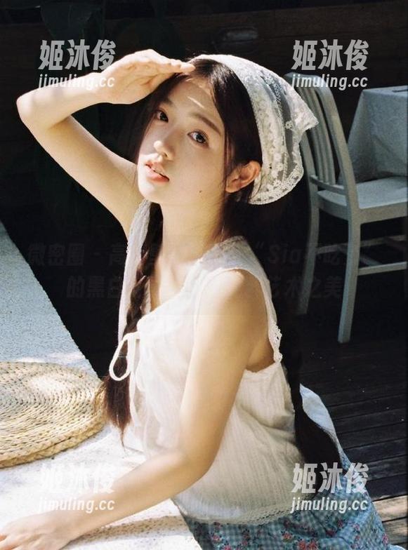 Sia不吃鱼 微密圈 - 高清壁纸精选:“Sia不吃鱼”的黑白写真,诠释纯粹艺术之美