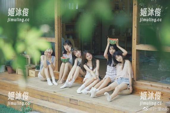 Sonson(손손)最新小兔兔套图发布，感受可爱与时尚的完美结合
