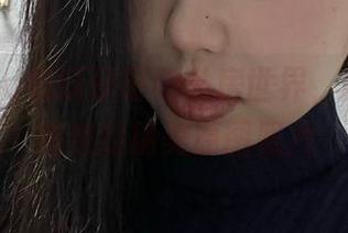 深入Tina很妖孽呀的私房世界，欣赏魅魔姐姐的精美原图照片