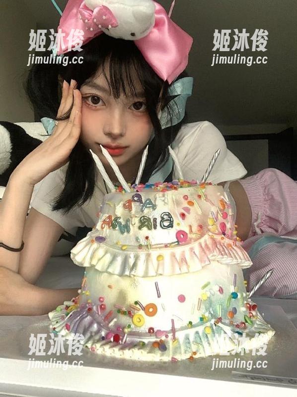 下载高清：Tomiko(とみこ)泳衣写真合集，感受迷人的海滩魅力