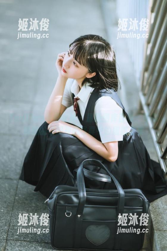 TouTiao头条女神-曲佑熙 TouTiao头条女神 - 最新图库首发:带你领略曲佑熙和服写真中的细腻之美
