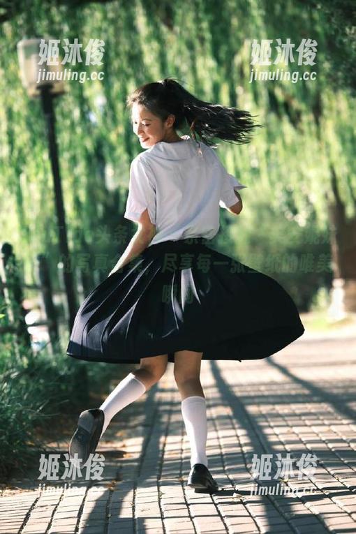 TouTiao头条女神-樊安妮 TouTiao头条女神 - 亲密接触“樊安妮妹妹”的写真合集,尽享每一张壁纸的唯美瞬间