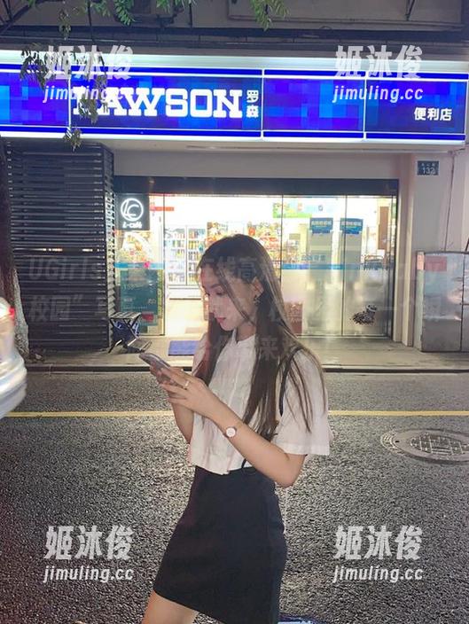 UGirls尤果网-Pinkbaby UGirls尤果网 - 在线高清!“Pinkbaby校园”写真,想笑就来,校园里的每一个瞬间都能给你带来欢乐!