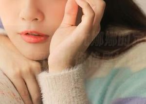 UGirls尤果网 – 走进尤娜娜的定制办公室，清新图片让你倍感愉悦！