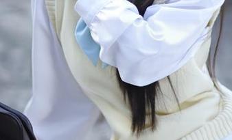 UGirls尤果网 – 在这里找到张栩菲白裙写真原图，免费下载链接等你来探索她的时尚之旅！