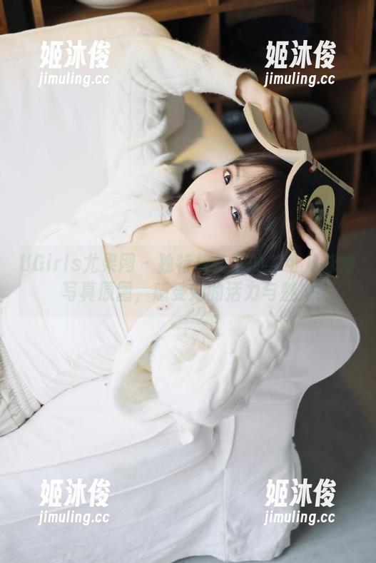 UGirls尤果网-才可儿 UGirls尤果网 - 独特视角下的才可儿泳池写真原图,感受她的活力与魅力