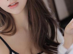 UGirls尤果网 – 细品李丁丁的白衬衫写真全集：每一张都流露出青春的无尽可能性与时尚感