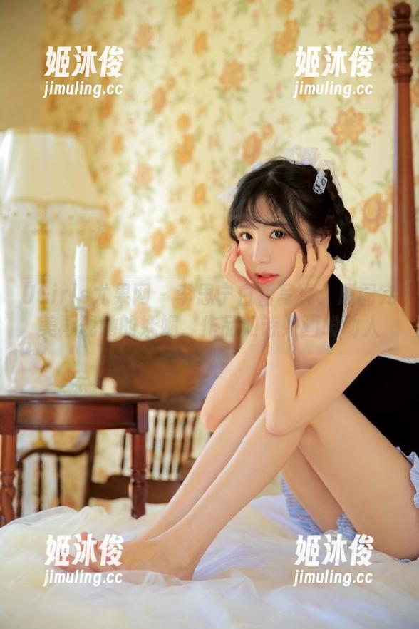 UGirls尤果网 - 李思宁白裙写真：原图完美再现她的妩媚，作品如诗如画般动人