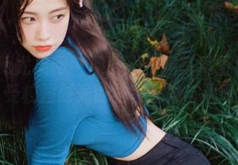 UGirls尤果网 – 谭晓彤校园写真图包：感受校园时光的独特魅力与温暖