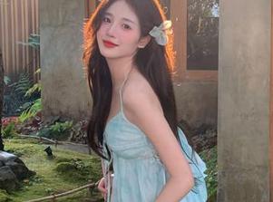 UGirls尤果网 – 走进谭晓彤的自拍世界：一组无圣光图片的美丽旅程
