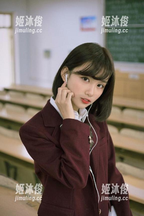 UGirls尤果网-陈宝拉 UGirls尤果网 - 精选陈宝拉皮衣写真,展现她独特风格与无限魅力的艺术作品!