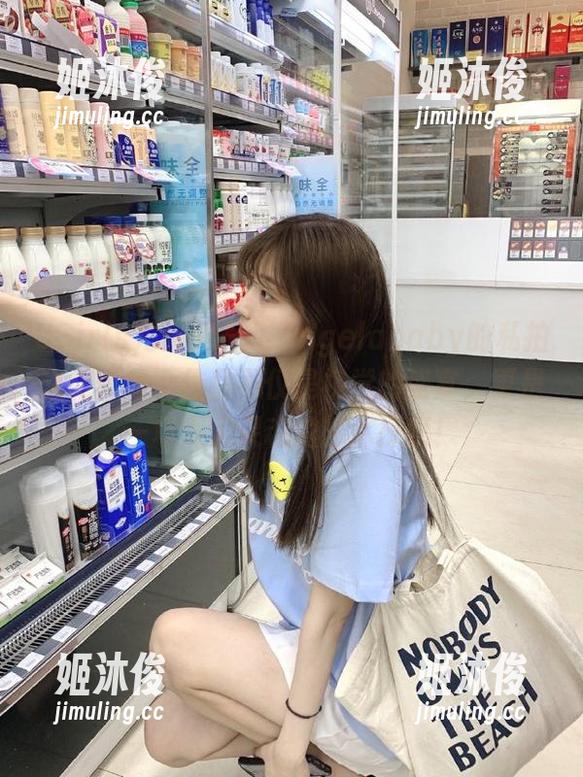 UGirls尤果网-飞Angelababy UGirls尤果网 - 飞Angelababy的私拍之旅:修女作品不仅是视觉的盛宴,更是一场深入灵魂的艺术探索!