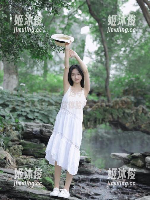 XIAOYU语画界-徐莉芝 XIAOYU语画界 - 追寻夏日阳光,徐莉芝泳衣写真图库带你体验海边的无限畅想!