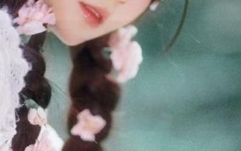 Xiuren秀人网 – “CherryBlessU”修女的在线作品展：艺术与情感完美交织的视觉盛宴