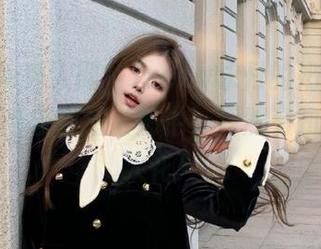 Xiuren秀人网 – lucky咏丹的奶牛写真合集：当模特遇上奶牛，竟然有如此奇妙火花！