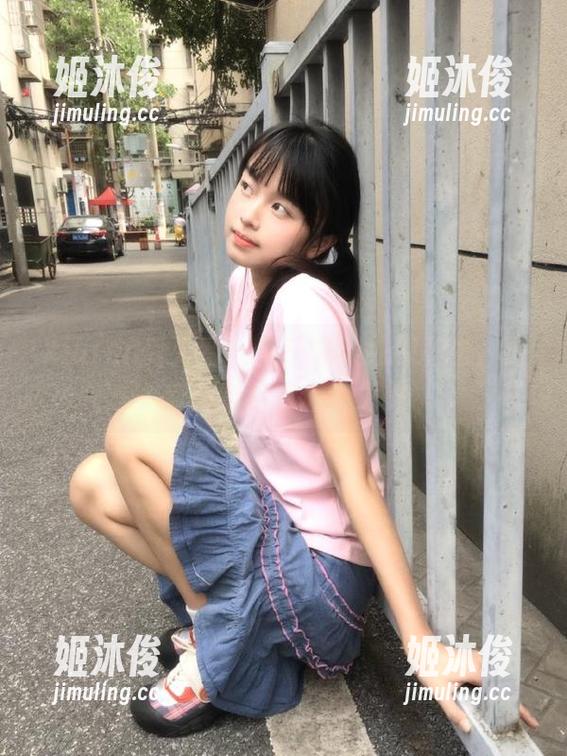 Xiuren秀人网-九千柒柒 Xiuren秀人网 - 九千柒柒独特私拍,探索她的秘密套图之美