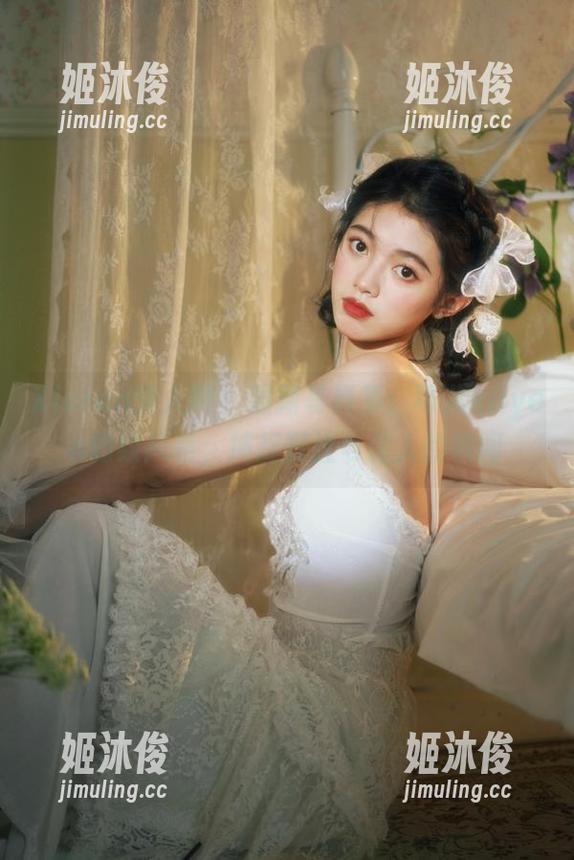 Xiuren秀人网-可儿kayen Xiuren秀人网 - 最新写真集:可儿kayen豹纹风格,捕捉野性与迷人的瞬间