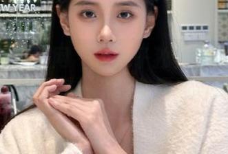 Xiuren秀人网 – 奈沐子独特丝袜写真图包，观看她的每一个细节尽显风情万种！