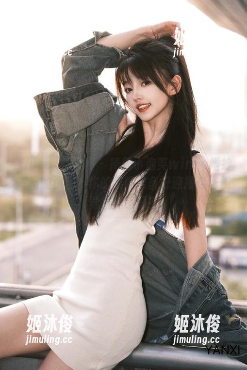 Xiuren秀人网-小泡芙winna Xiuren秀人网 - 捧着小泡芙winna婚纱套图的资源,你的眼睛准备好迎接这场视觉盛宴了吗?