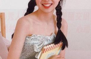 Xiuren秀人网 – 优雅与美丽交织，就是阿朱啊婚纱作品集等你下载，心动不如行动！