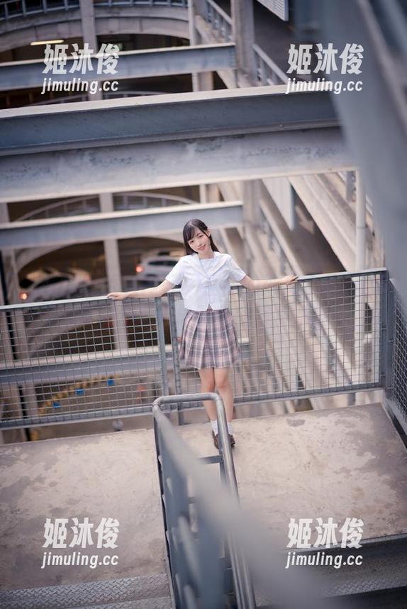 Xiuren秀人网-尹甜甜 Xiuren秀人网 - 尹甜甜的死库水美图合集,分享她最动人的写真瞬间