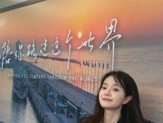 Xiuren秀人网 – “想做你的猫”带来的制服写真照片，展现青春与活力