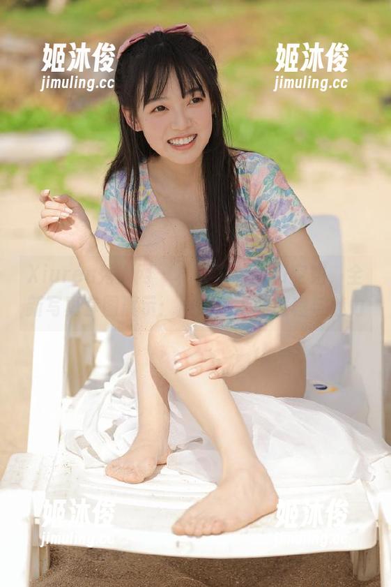 Xiuren秀人网-林文文yooki Xiuren秀人网 - 林文文yooki空姐,全新写真套图展示:展翅高飞的旅程与魅力
