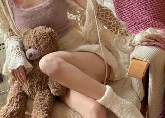 Xiuren秀人网 – 柚柚小奶瓶的水手服写真美图，清新风格让人心动不已