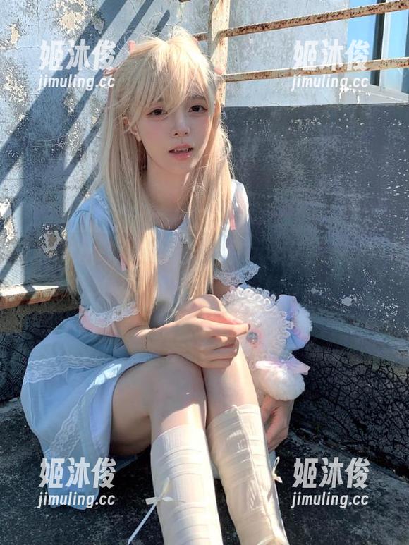 Xiuren秀人网-沫晓伊baby Xiuren秀人网 - 沫晓伊baby比基尼作品展,观看她如何展现自信与美丽!