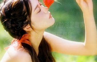 Xiuren秀人网 – 关于狐小妖Baby的浴室故事：每张图片背后藏着的动人原图揭秘