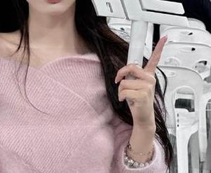 Xiuren秀人网 – 苏可er呈现户外写真集，带你走进惊艳的原图世界