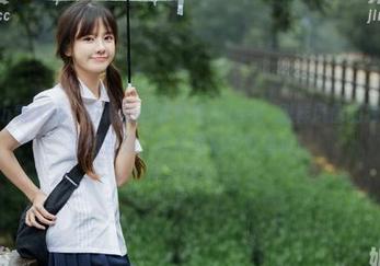 Xiuren秀人网 – 白裙里的谭睿琪Ailsa：别样风情的独家写真套图合集，时尚迷们不可错过！