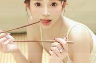 Xiuren秀人网 – 趁热拿铁latte的写真新作：肉丝精选套图展现时尚与艺术的完美结合